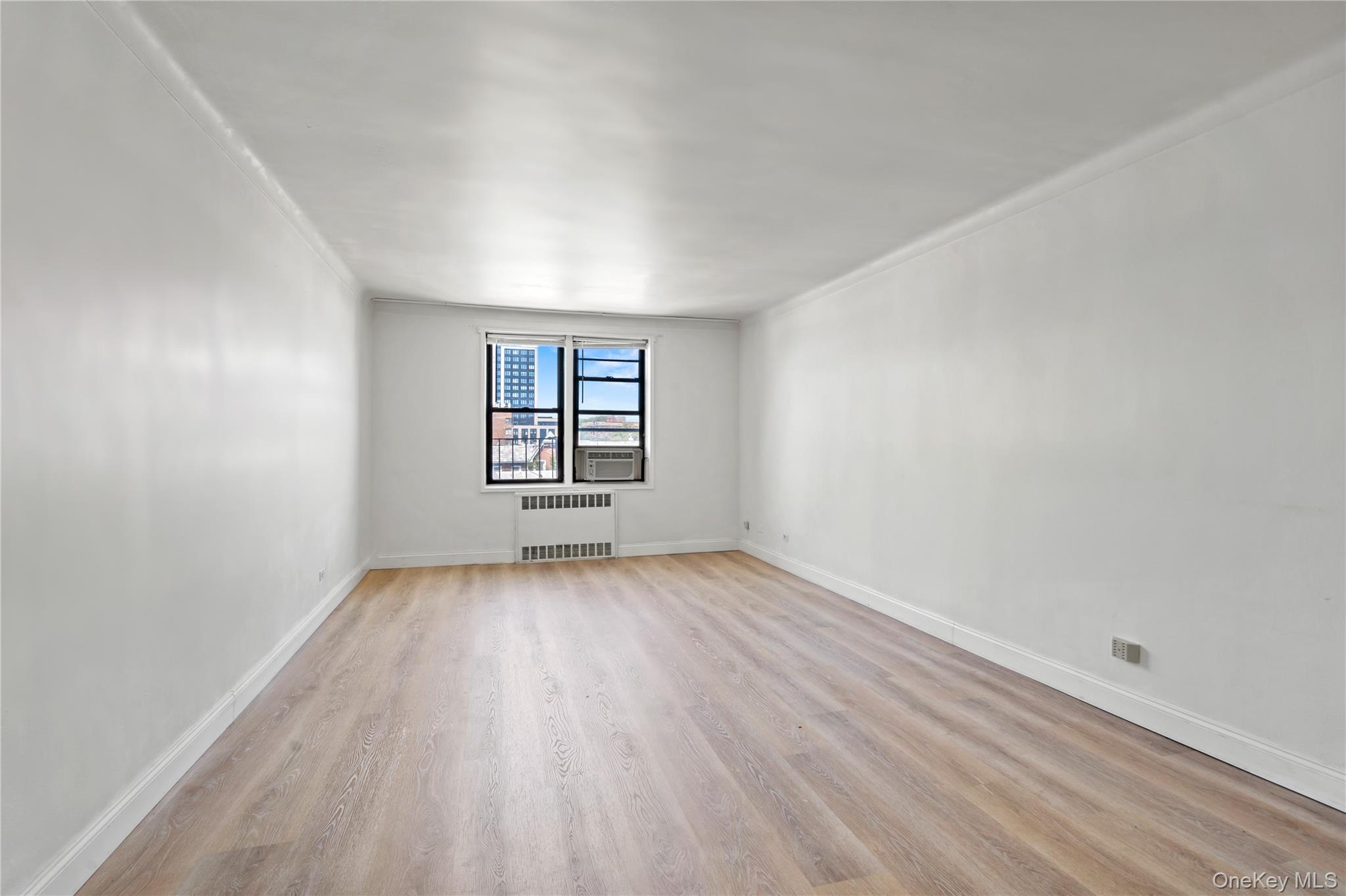 #2 photo, 66-15 Wetherole Street, クイーンズ区 Rego Park , NY 11374