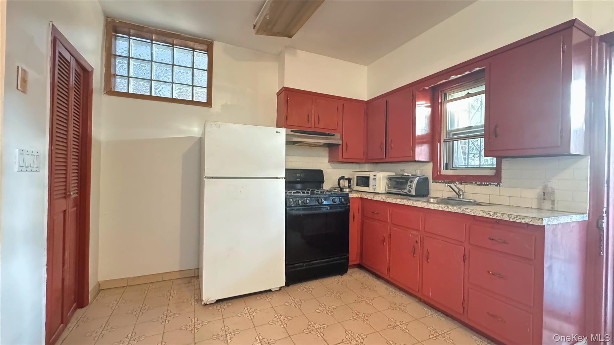 #16 photo, 10154 102nd Street, クイーンズ区 Ozone Park , NY 11416