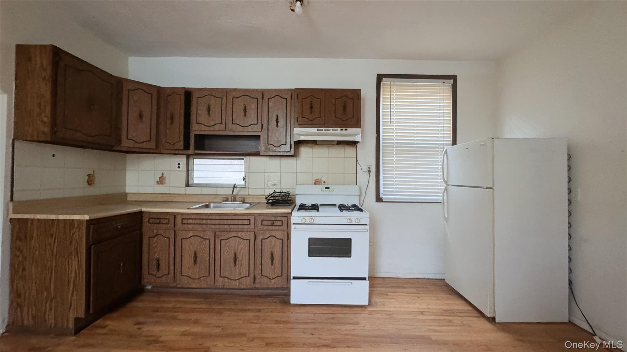 #6 photo, 10154 102nd Street, クイーンズ区 Ozone Park , NY 11416