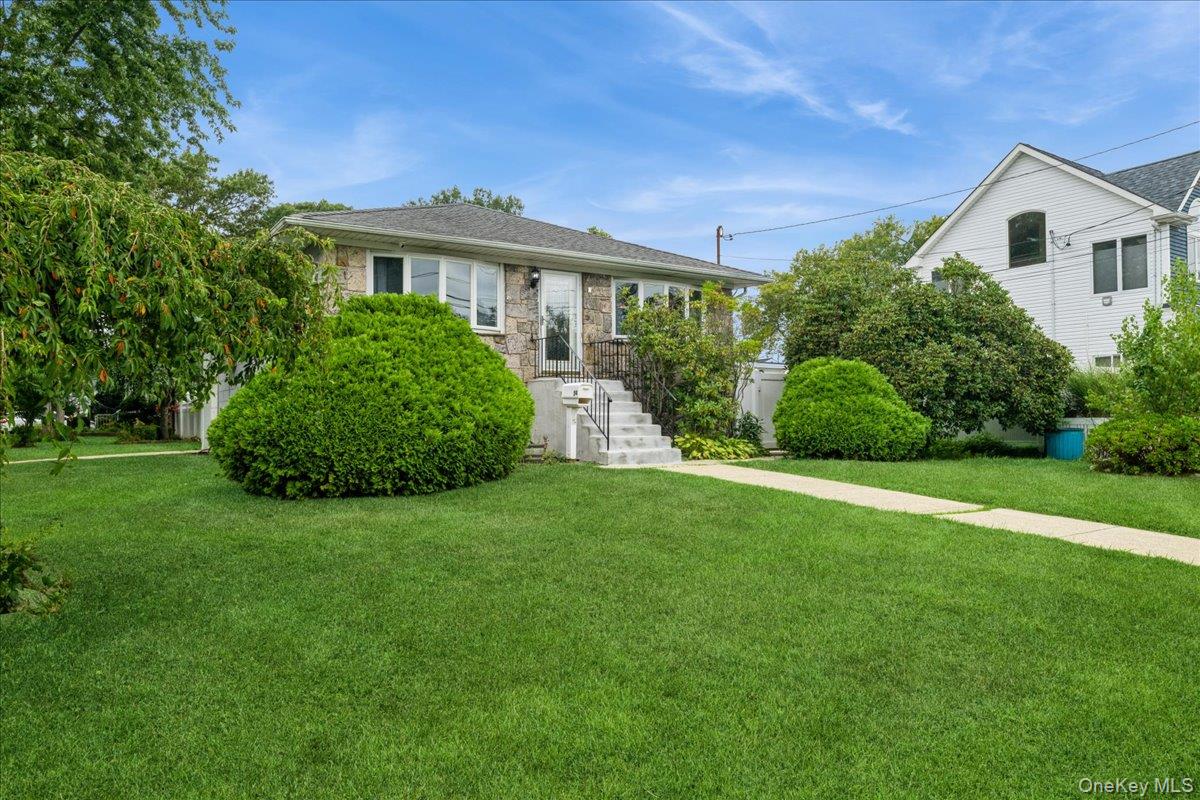 #1 photo, 54 Deer Park Boulevard, सफ़ोक काउंटी Deer Park , NY 11729