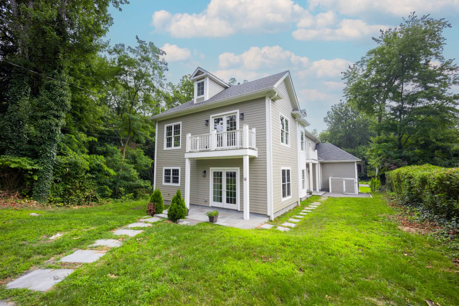 #11 photo, 1 Kewanee Road, New Rochelle , NY 10804