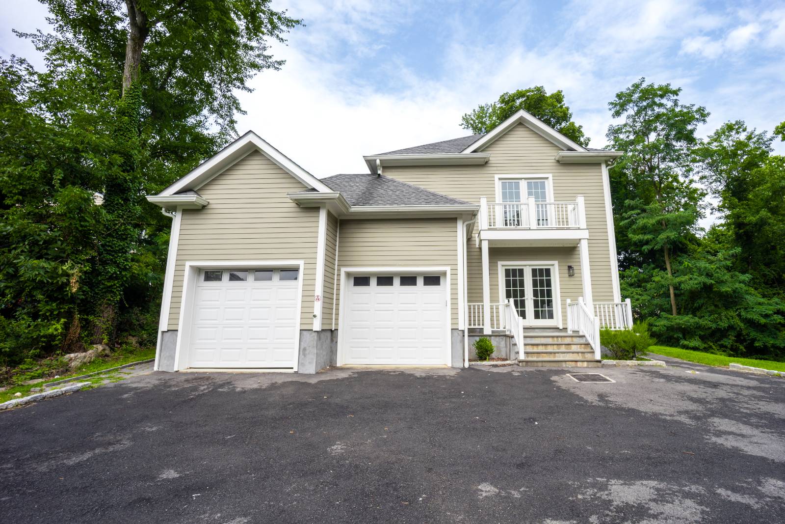 #8 photo, 1 Kewanee Road, New Rochelle , NY 10804