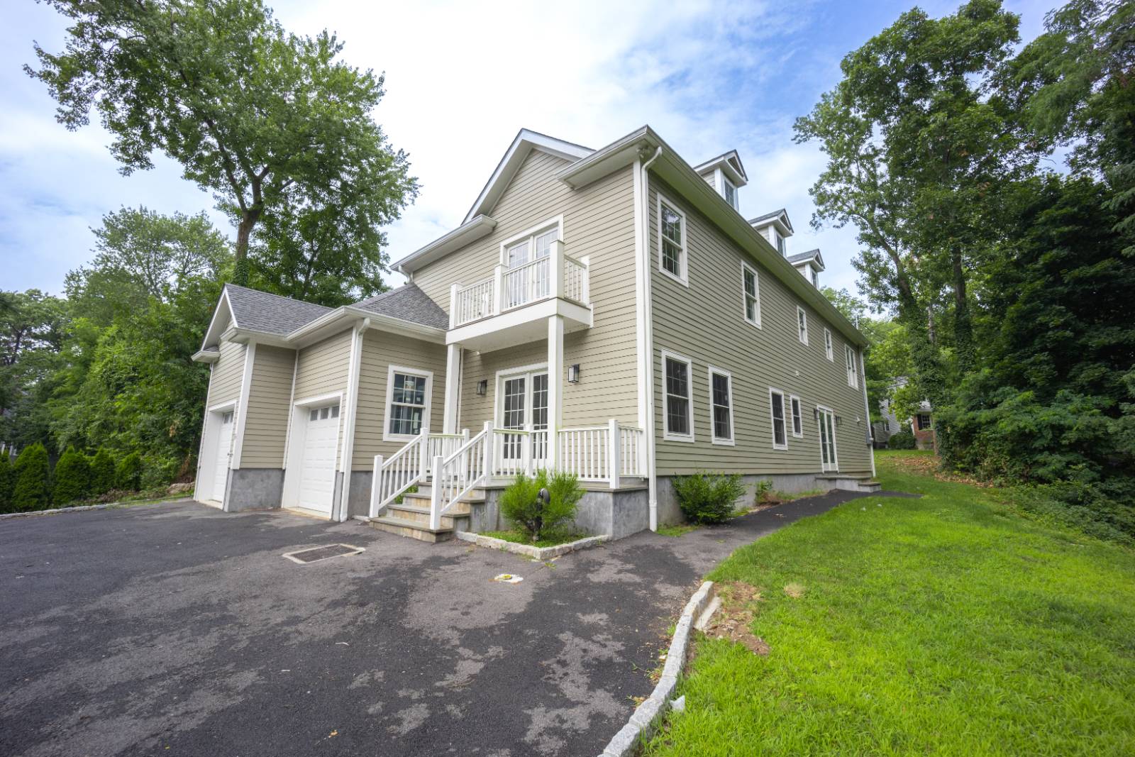 #9 photo, 1 Kewanee Road, New Rochelle , NY 10804