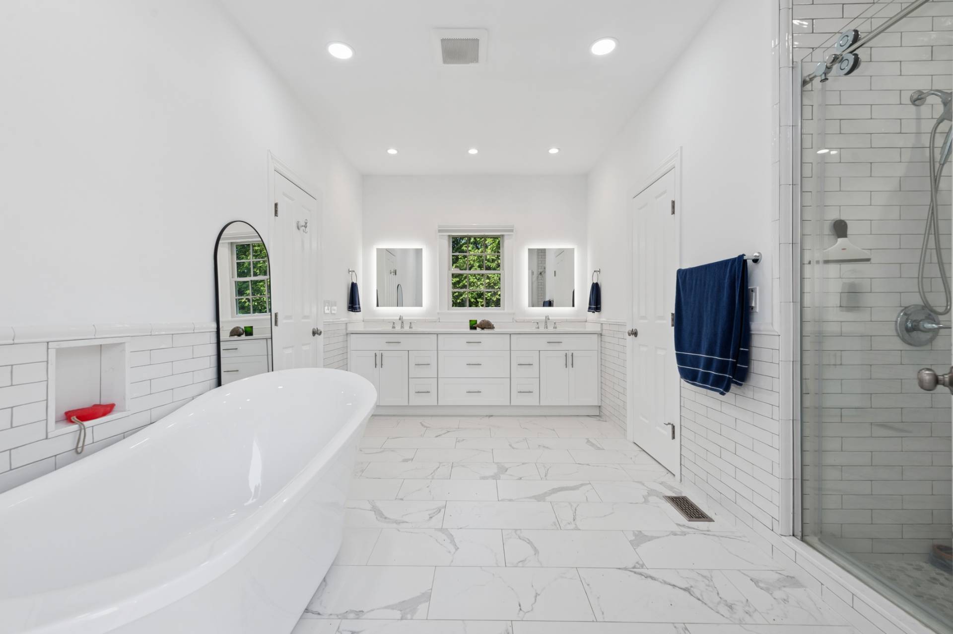 #13 photo, 2675 Laurel Trail, サフォーク郡 Laurel , NY 11948