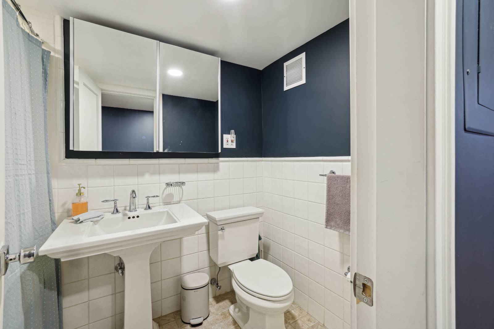 #11 photo, 100 West 57th Street, マンハッタン New York , NY 10019