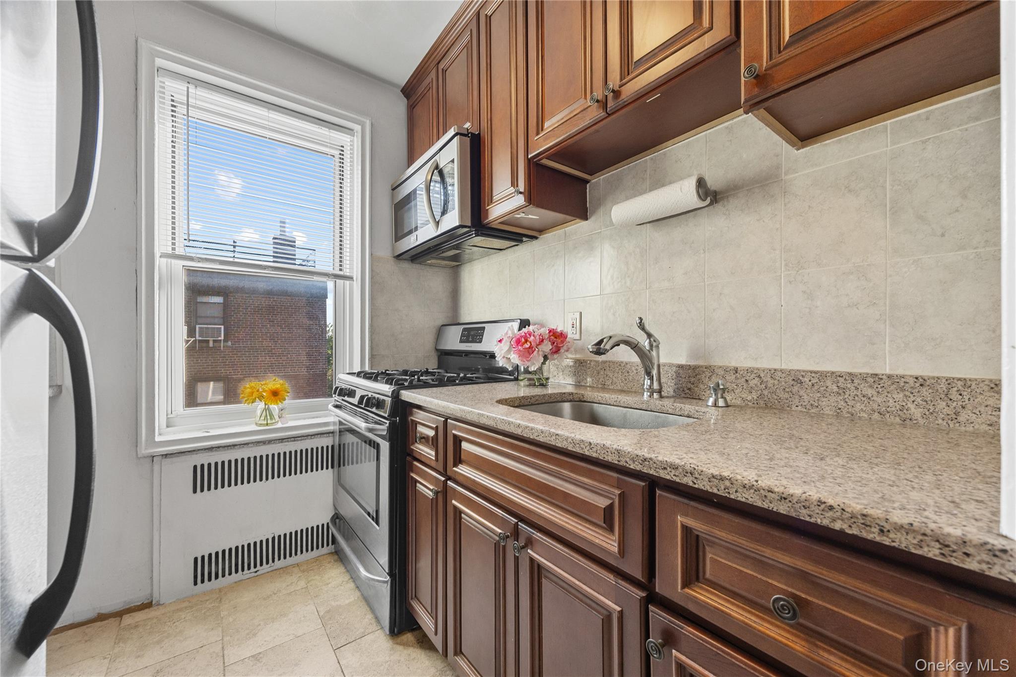 #9 photo, 99-45 67th Road, クイーンズ区 Forest Hills , NY 11375