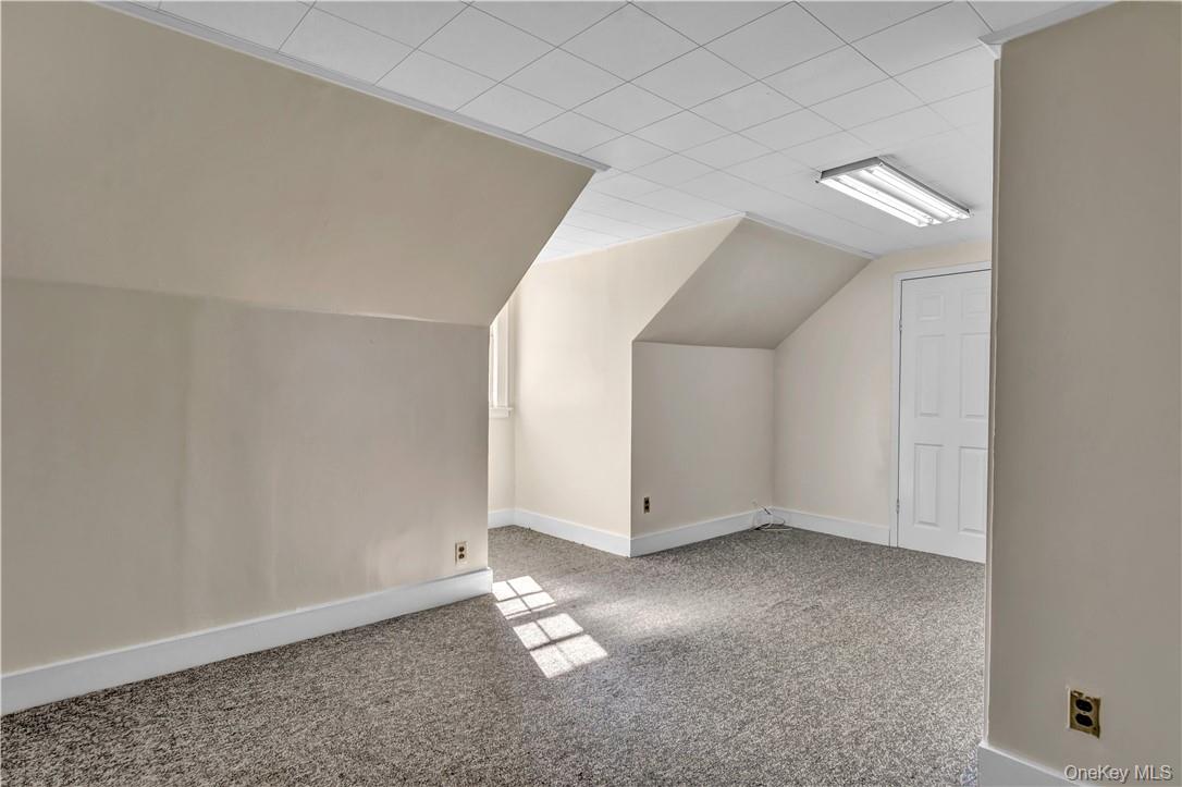 #12 photo, 1058 Wilmot Road, Scarsdale , NY 10583