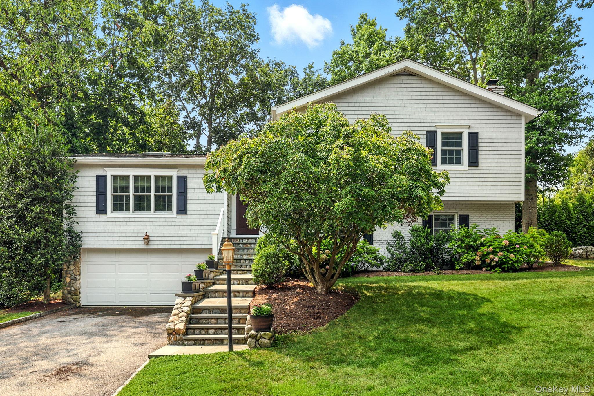 #1 photo, 24 Thorne Place, Rye , NY 10580