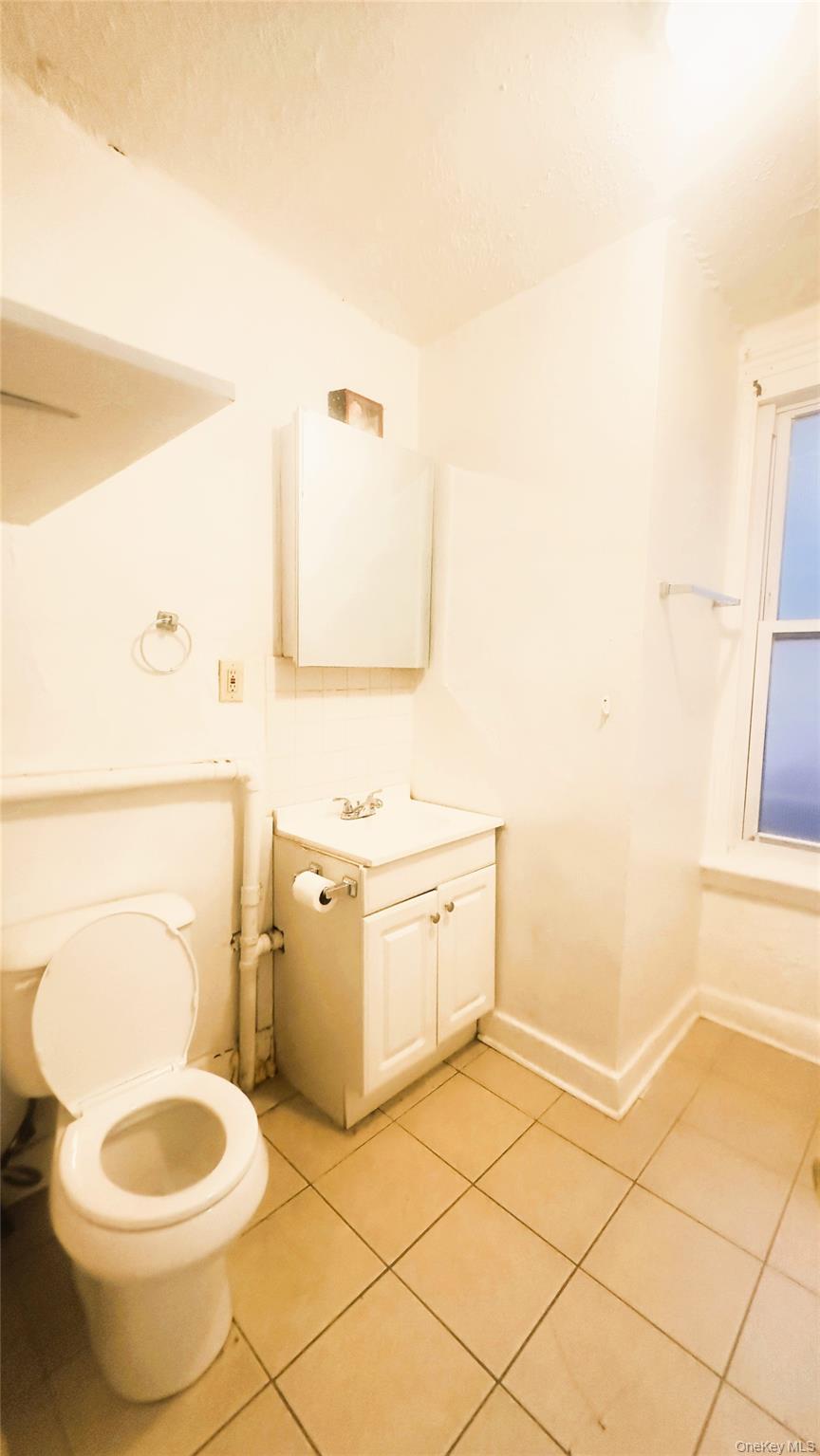 #8 photo, 26 Dubois Avenue, Poughkeepsie , NY 12601