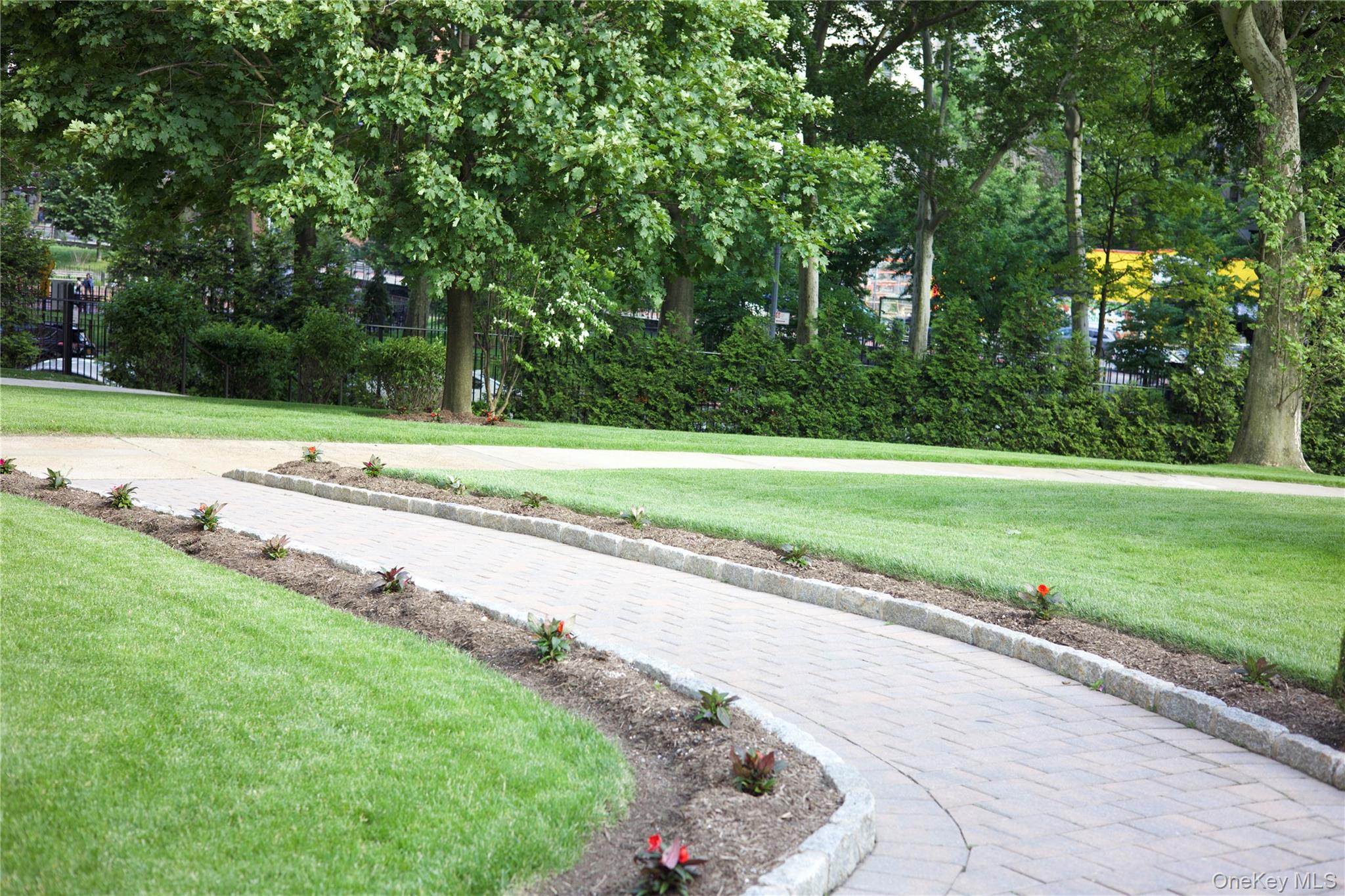 #12 photo, 5 Fordham Hill Oval, ブロンクス区 Bronx , NY 10468