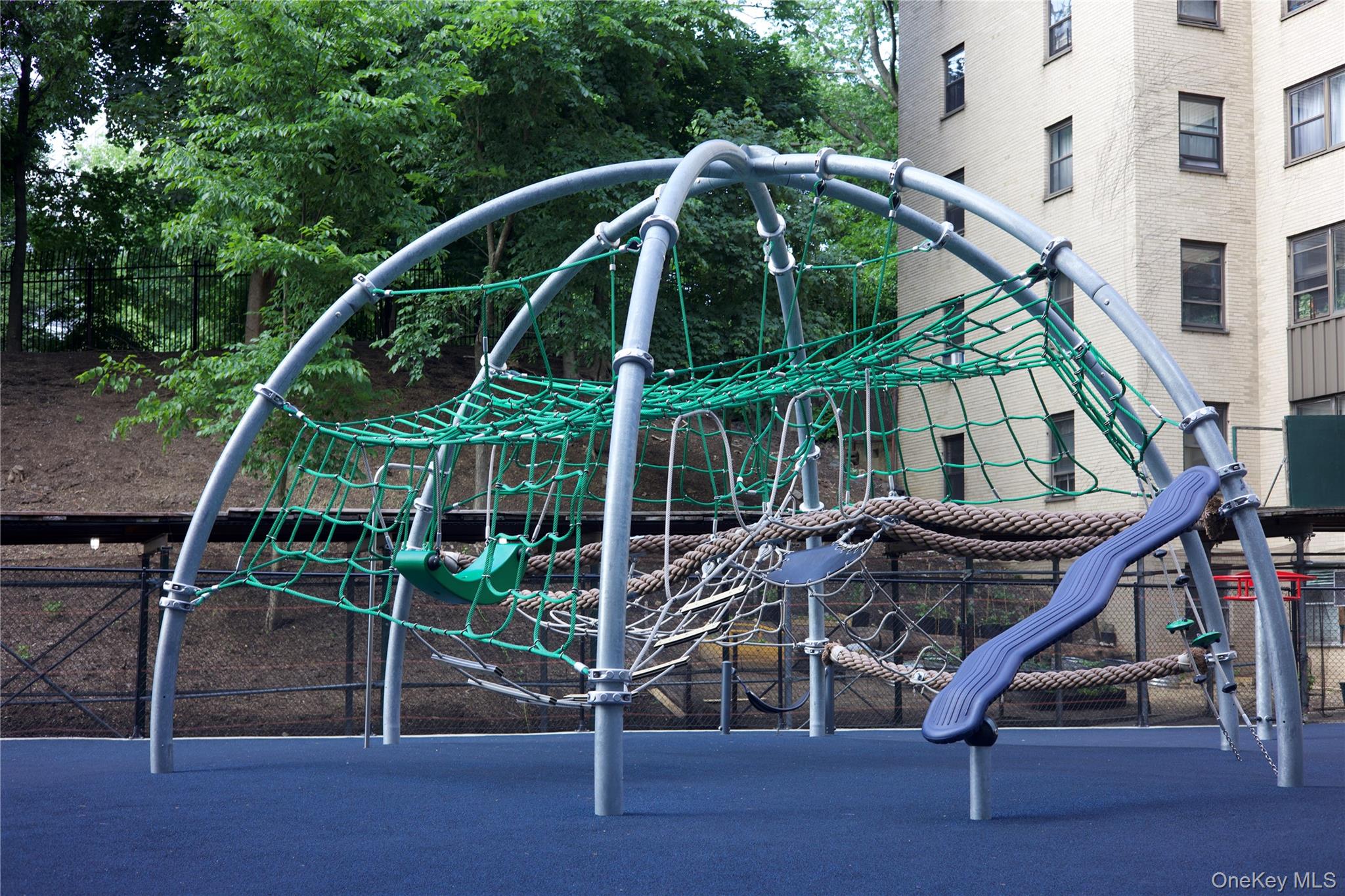 #9 photo, 5 Fordham Hill Oval, ブロンクス区 Bronx , NY 10468