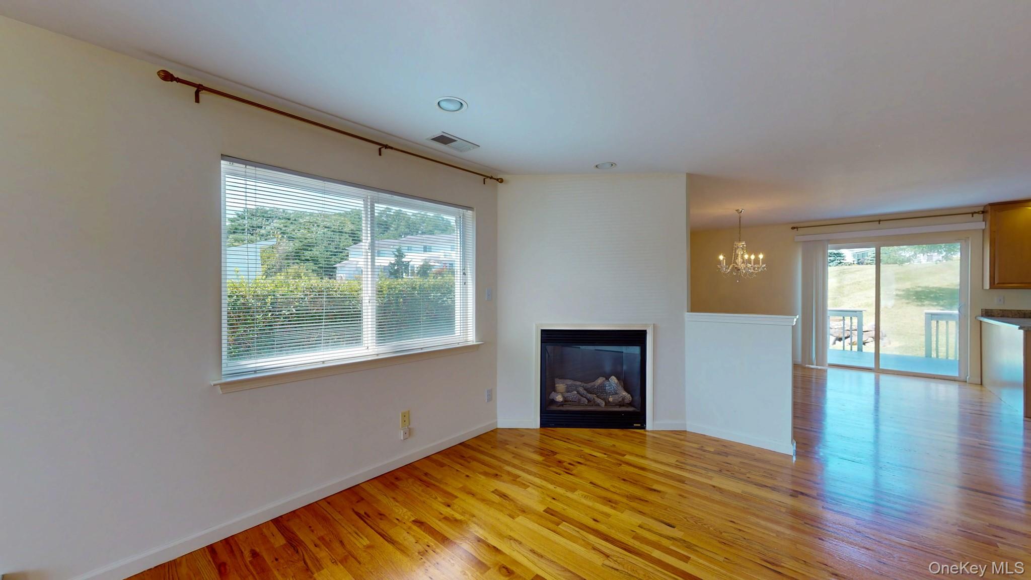 #6 photo, 241 Tamerisk Lane, New Windsor , NY 12553