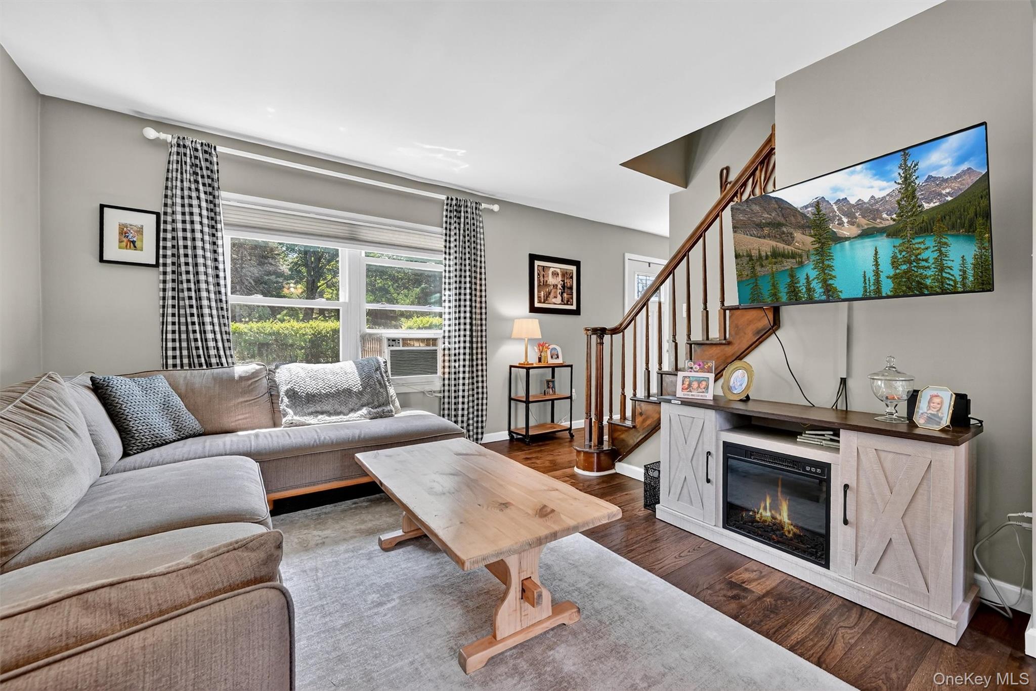 #4 photo, 82 Hillside Drive, Marlboro , NY 12542