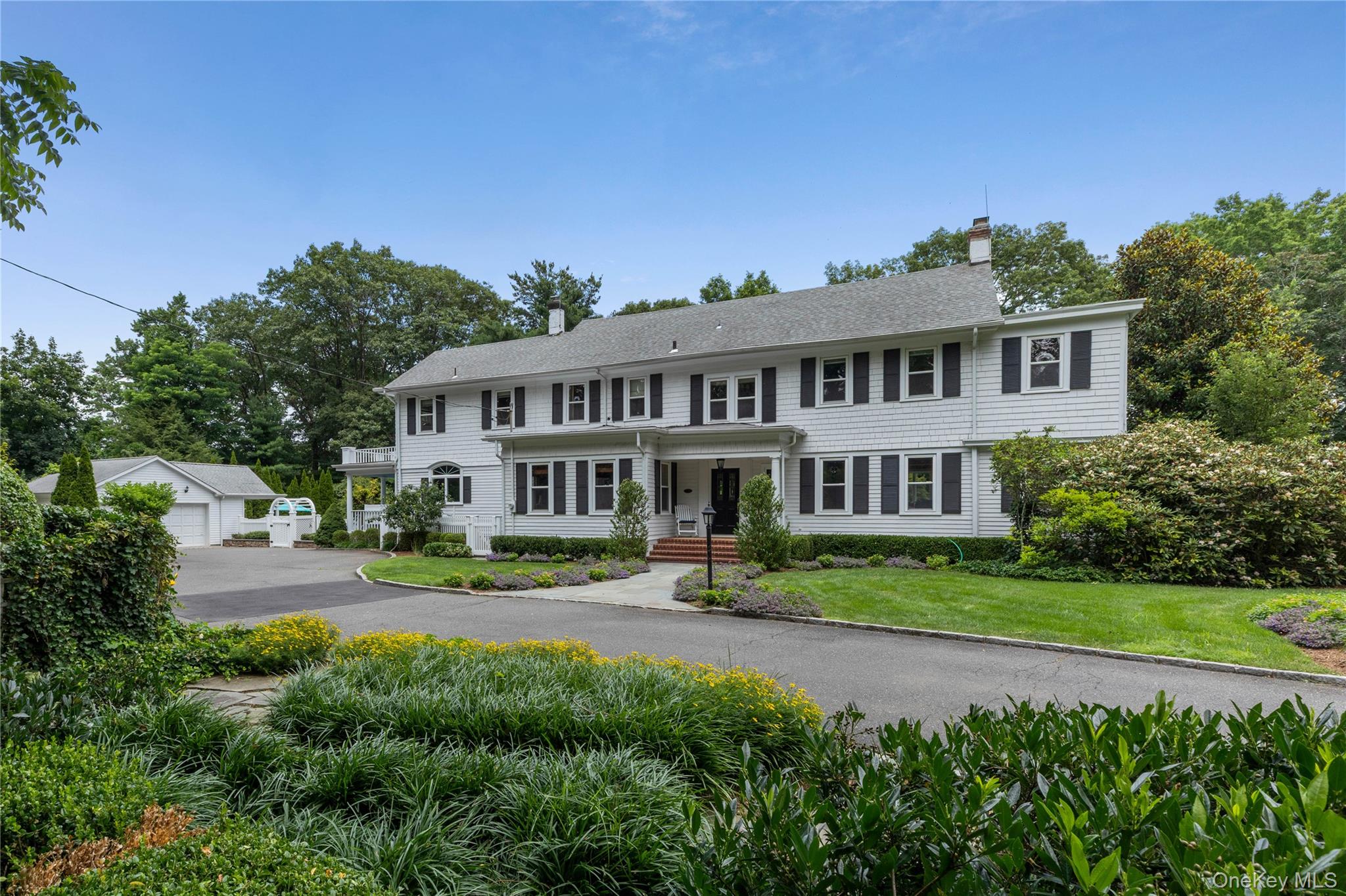 #1 photo, 10 Eastview Lane, Old Brookville , NY 11545