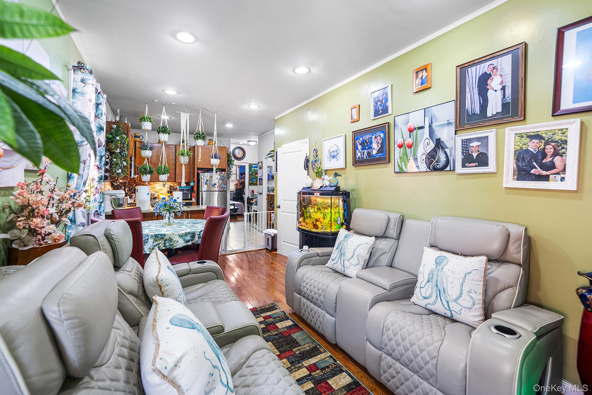 #4 photo, 6921 78th Street, クイーンズ区 Middle Village , NY 11379