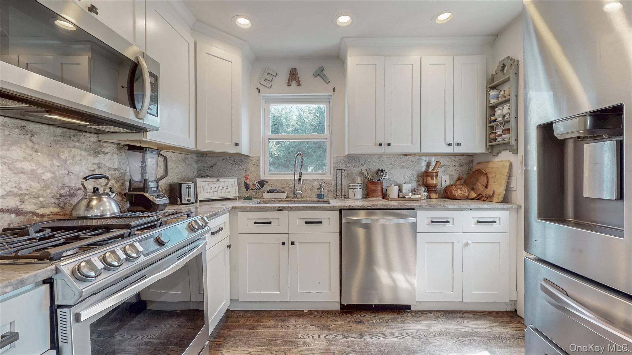 #11 photo, 2347 Pine Street, ナッソー郡 Seaford , NY 11783