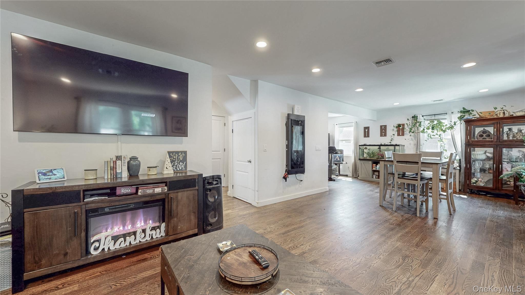 #6 photo, 2347 Pine Street, ナッソー郡 Seaford , NY 11783