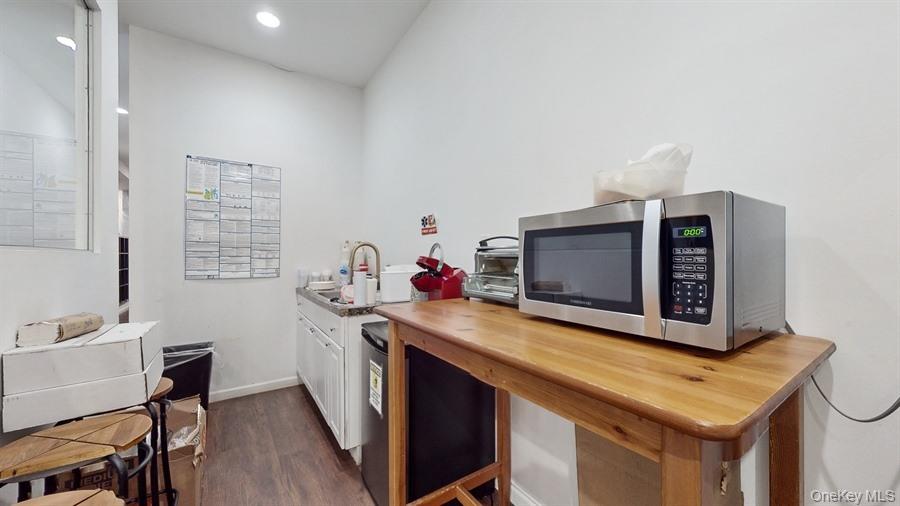 #16 photo, 26-32 Bond Street, ナッソー郡 Westbury , NY 11590