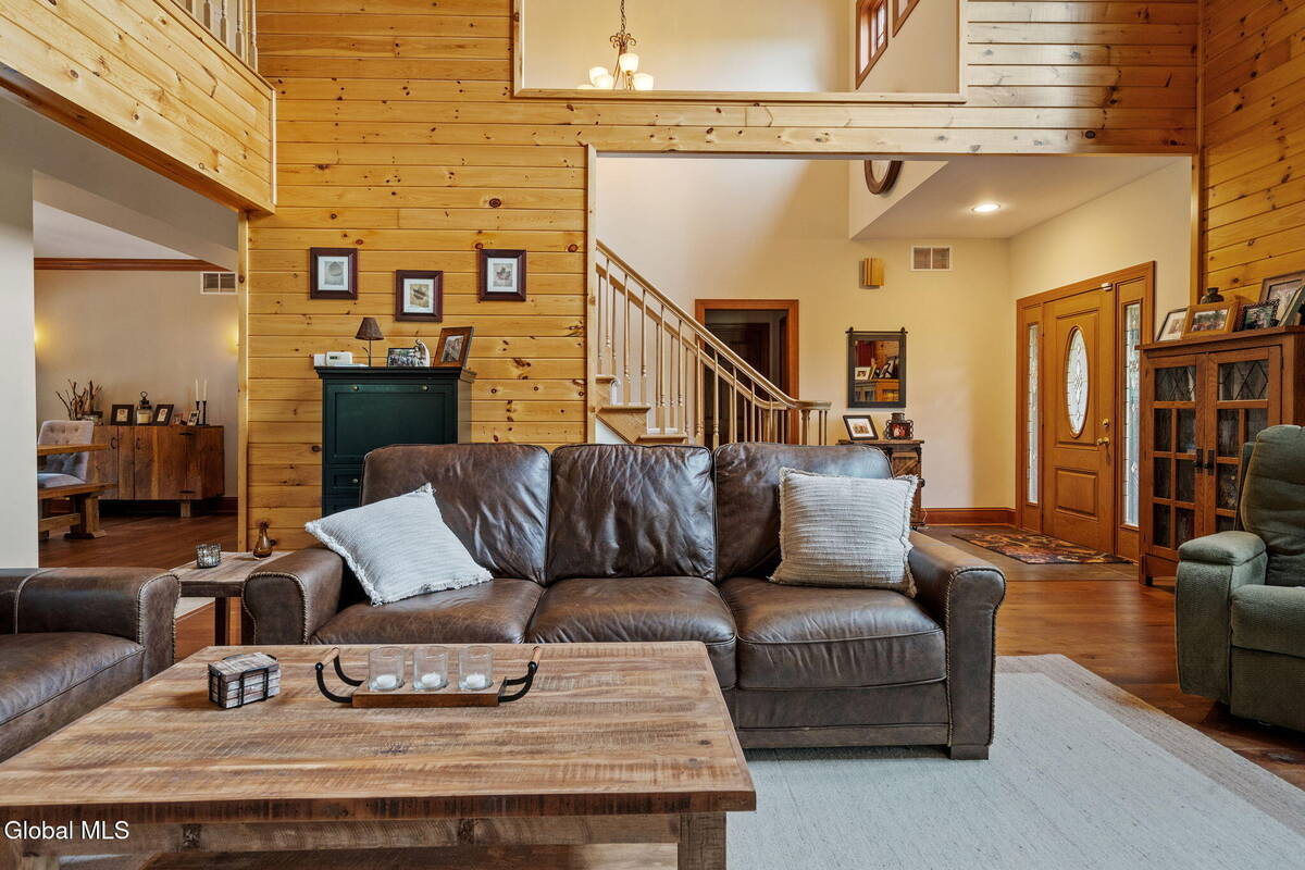 #11 photo, 737 Muitzeskill Road, Schodack , NY 12156