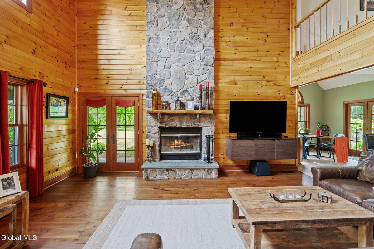 #12 photo, 737 Muitzeskill Road, Schodack , NY 12156