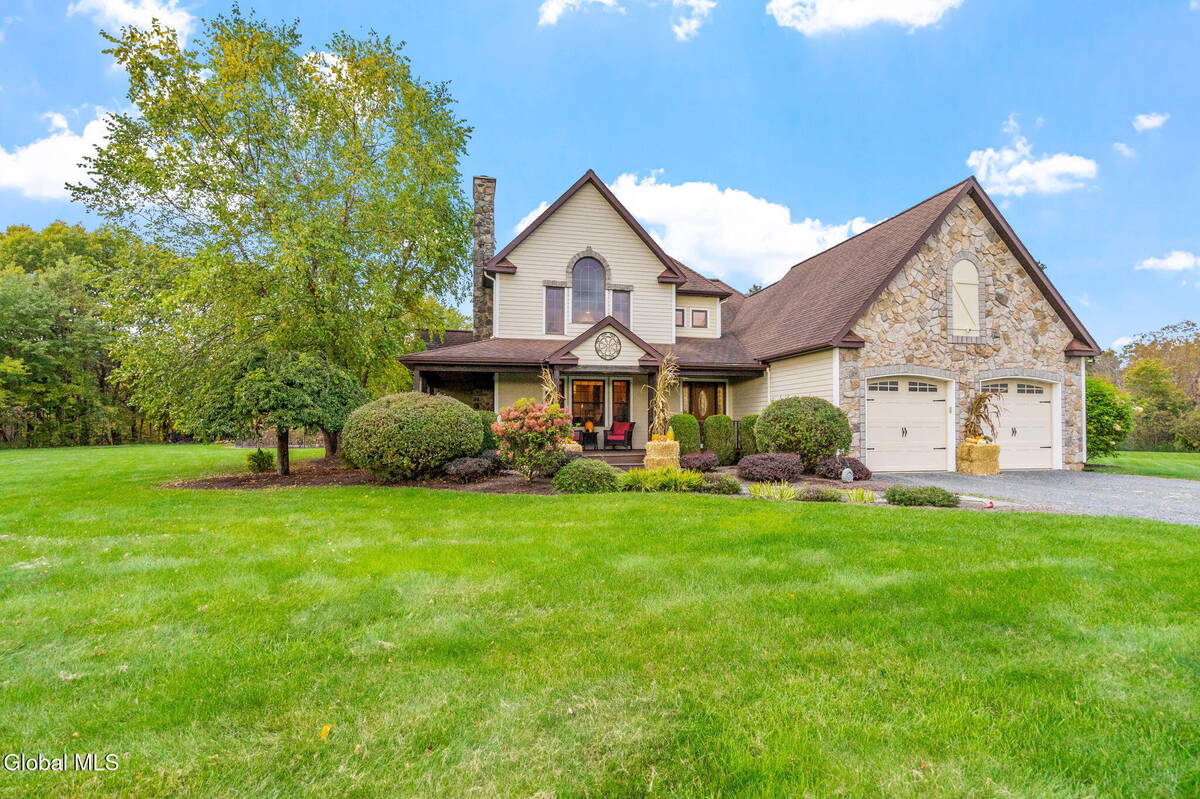 #2 photo, 737 Muitzeskill Road, Schodack , NY 12156