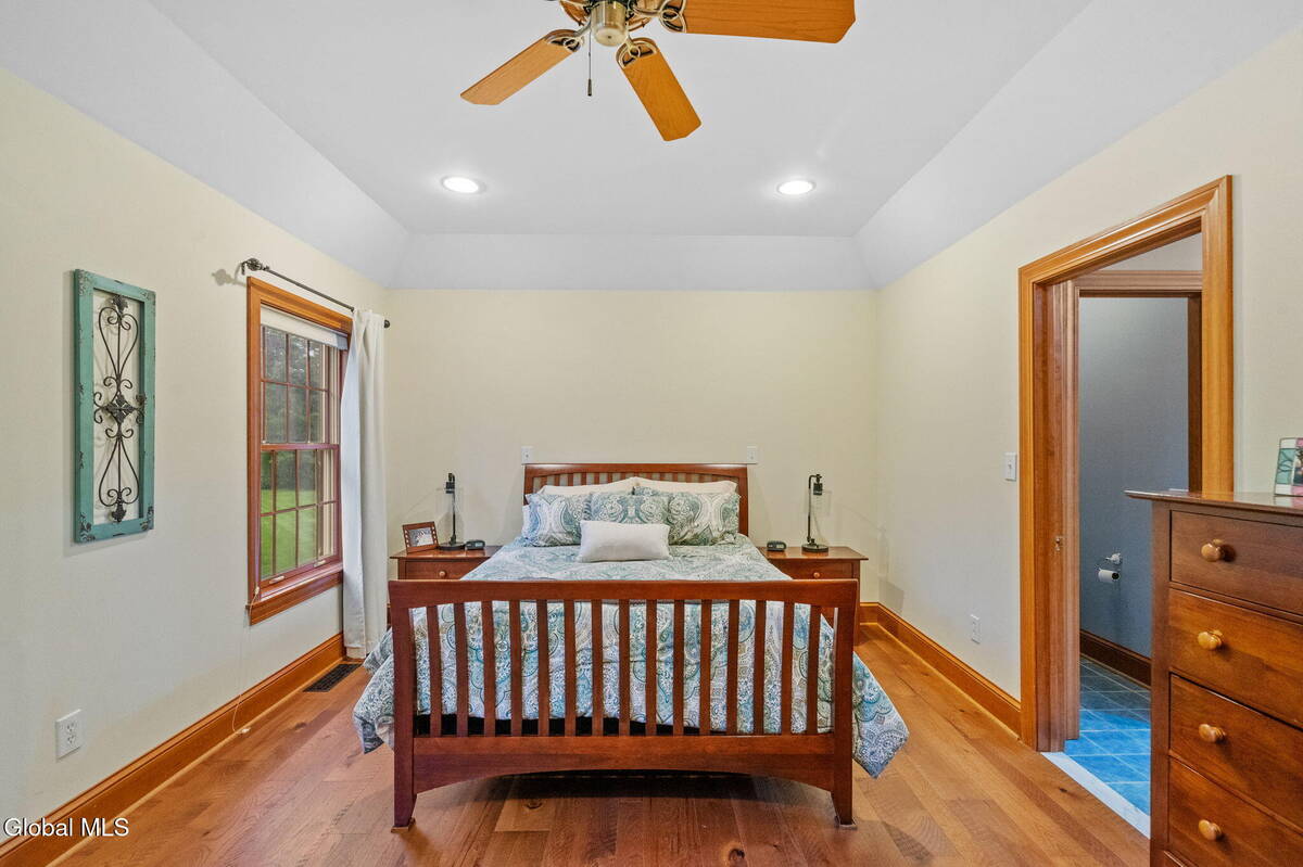 #23 photo, 737 Muitzeskill Road, Schodack , NY 12156