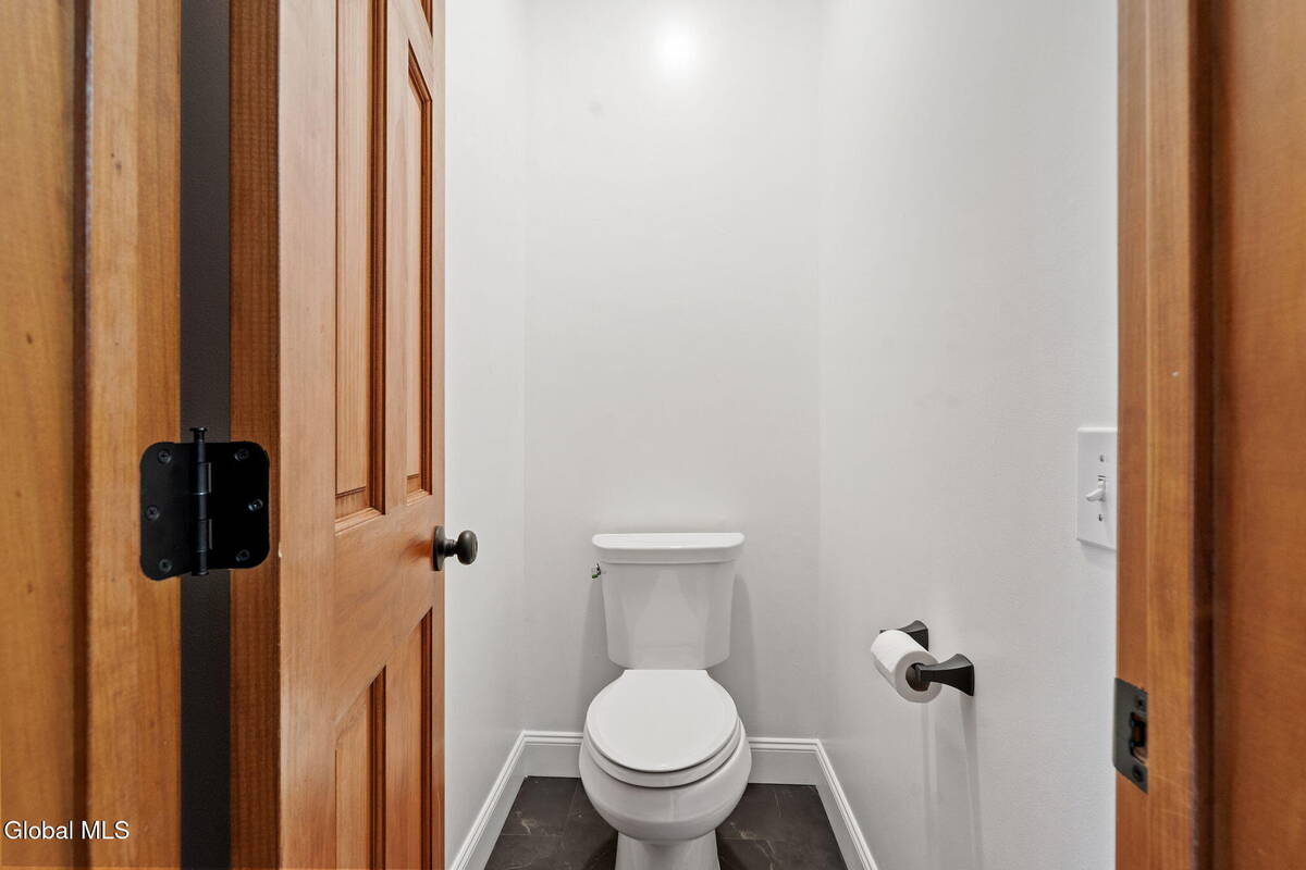 #32 photo, 737 Muitzeskill Road, Schodack , NY 12156