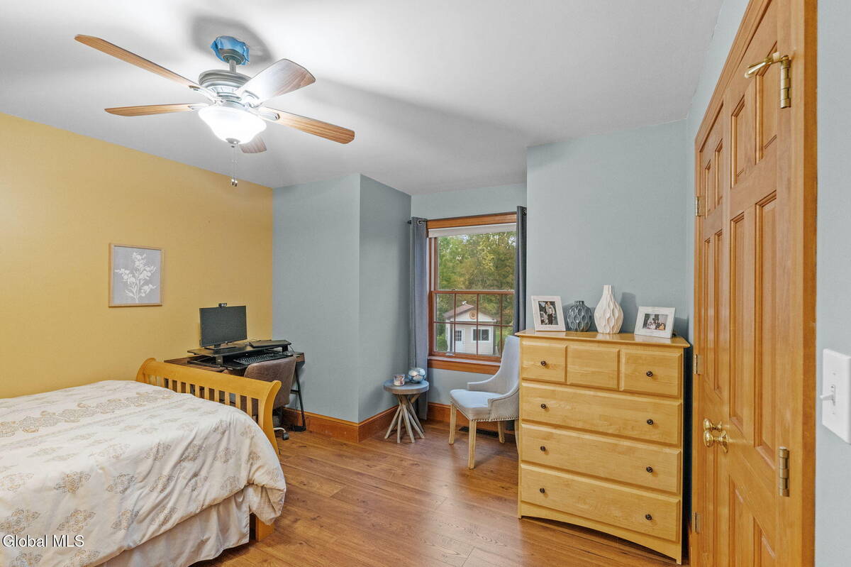 #35 photo, 737 Muitzeskill Road, Schodack , NY 12156