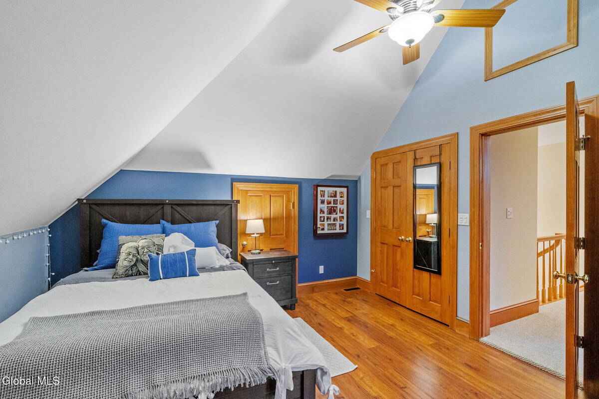 #38 photo, 737 Muitzeskill Road, Schodack , NY 12156