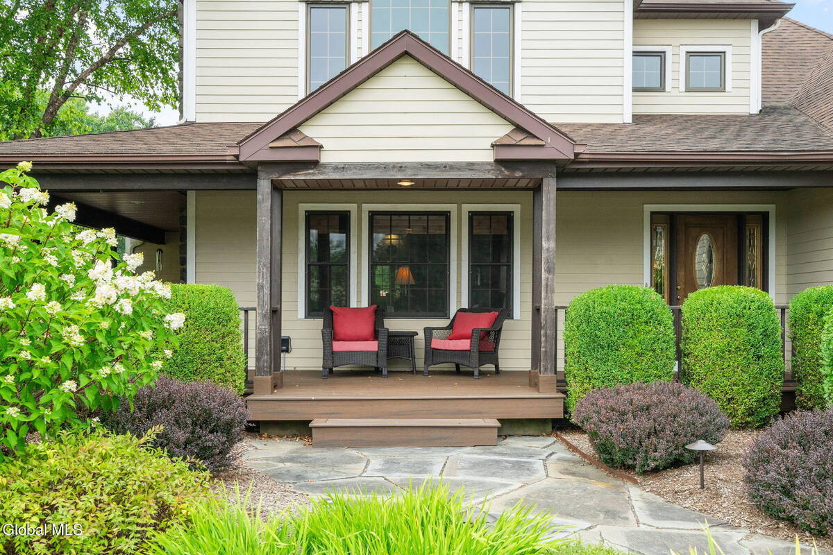 #4 photo, 737 Muitzeskill Road, Schodack , NY 12156