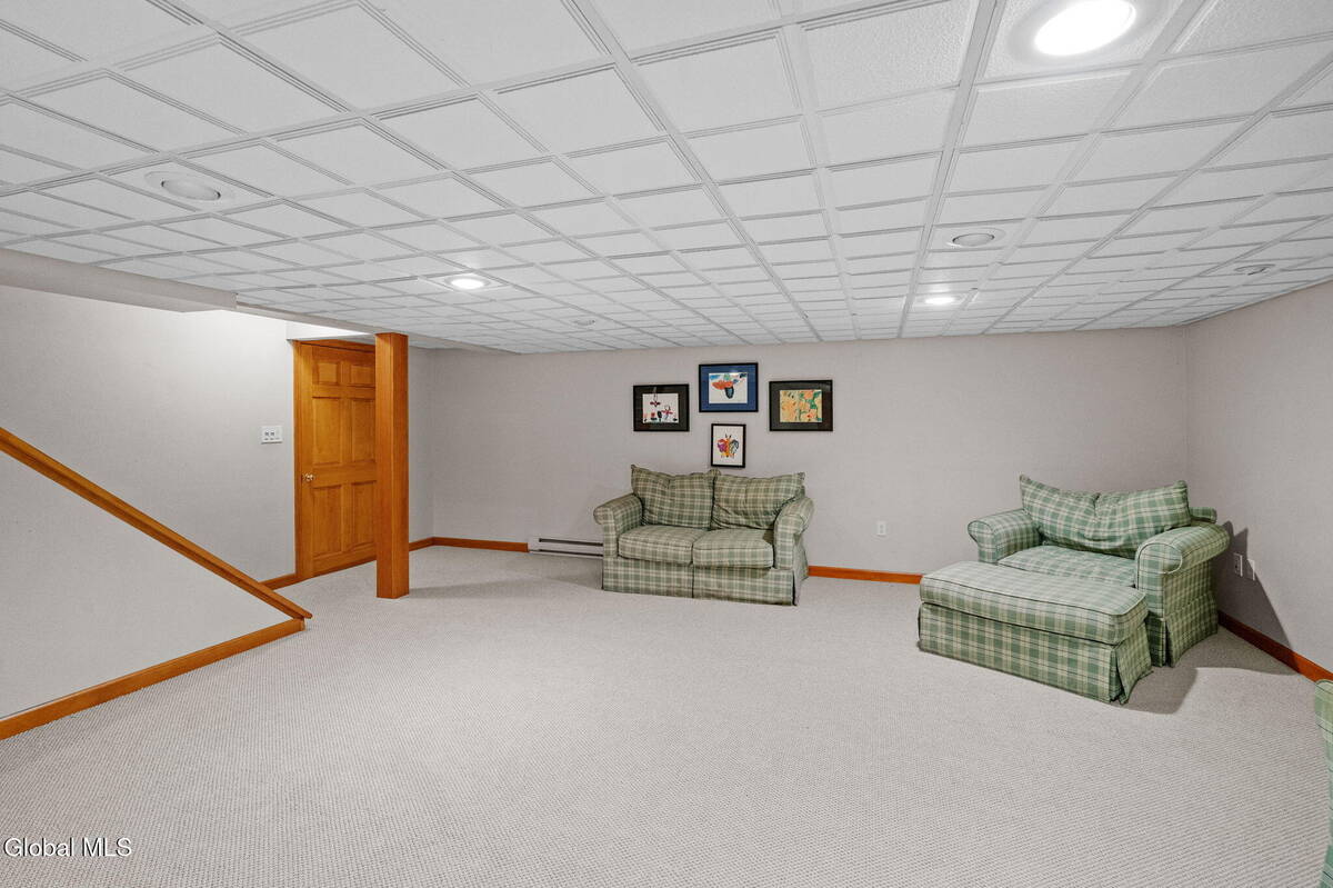 #44 photo, 737 Muitzeskill Road, Schodack , NY 12156