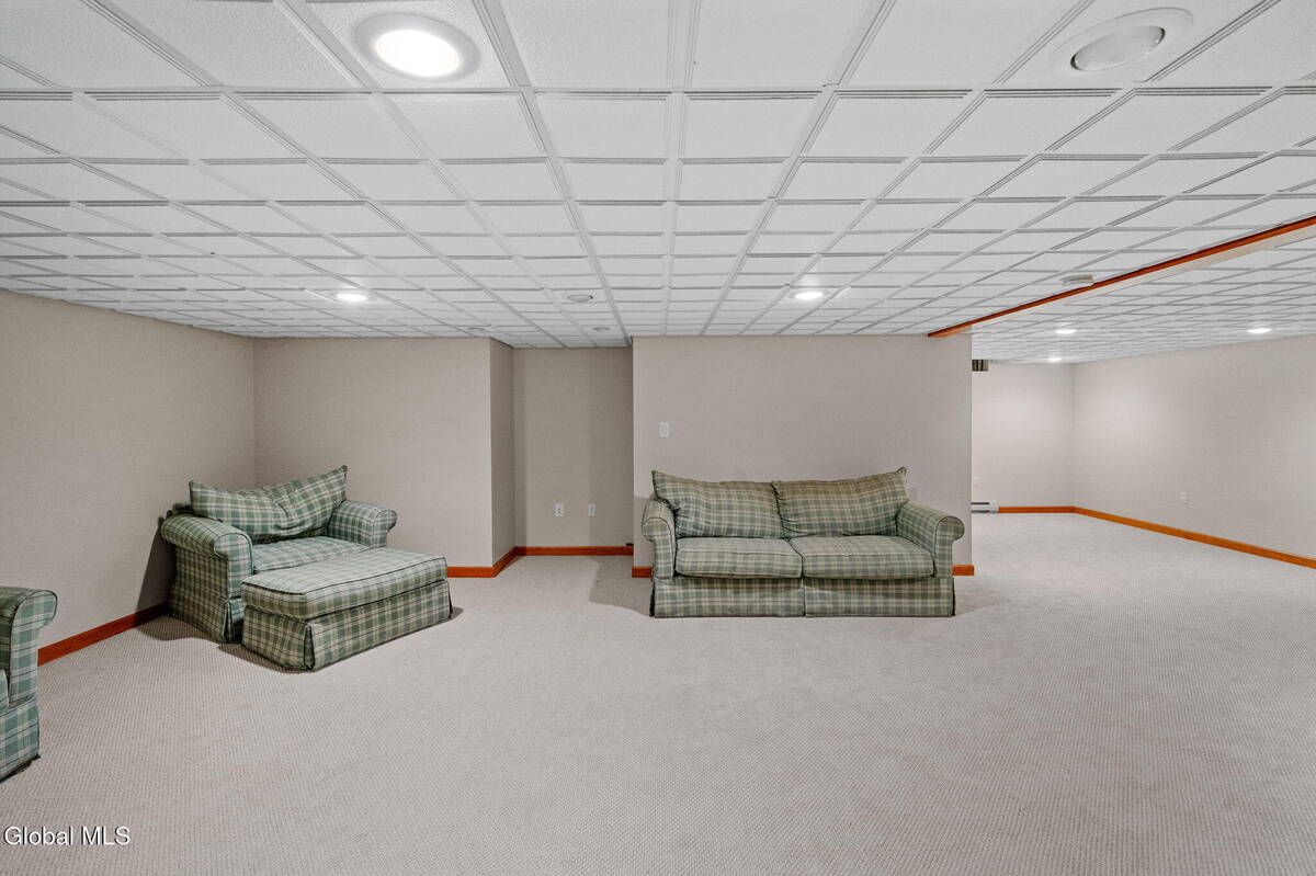 #45 photo, 737 Muitzeskill Road, Schodack , NY 12156