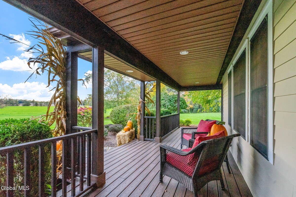 #5 photo, 737 Muitzeskill Road, Schodack , NY 12156