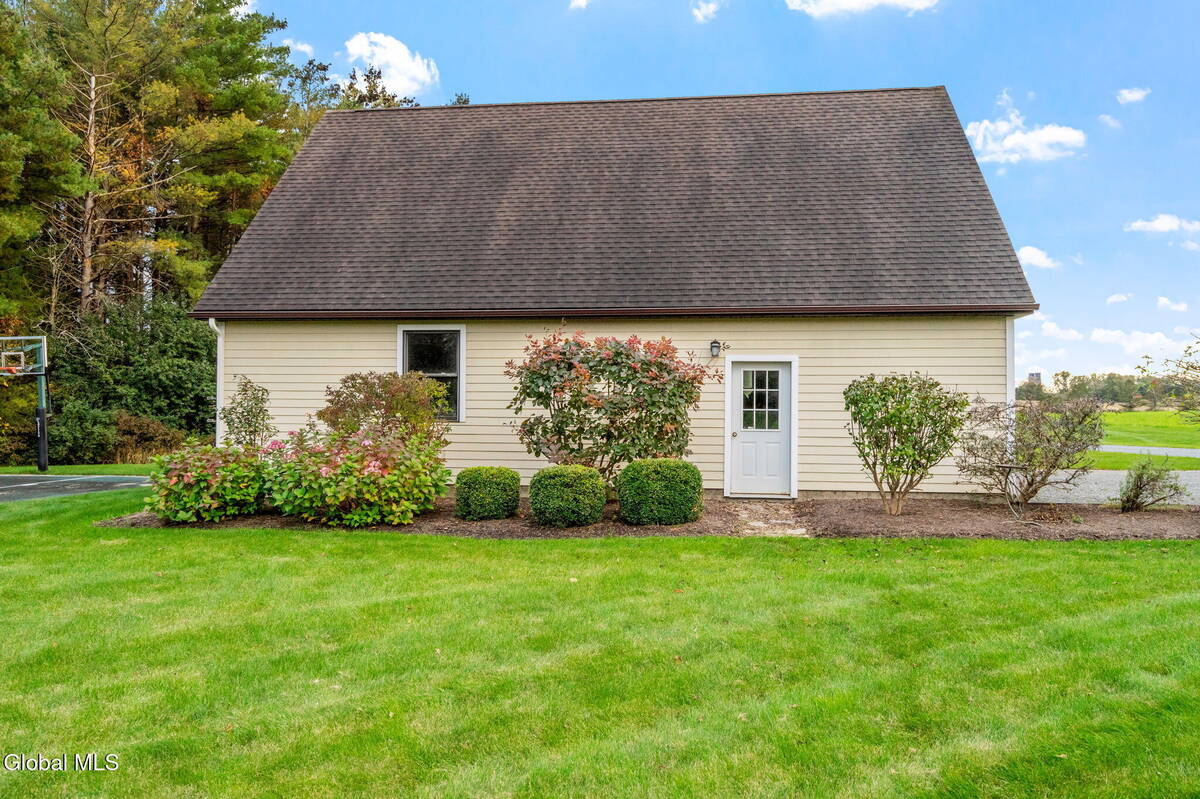 #50 photo, 737 Muitzeskill Road, Schodack , NY 12156