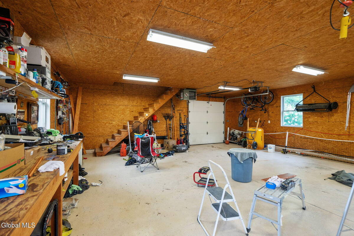 #52 photo, 737 Muitzeskill Road, Schodack , NY 12156