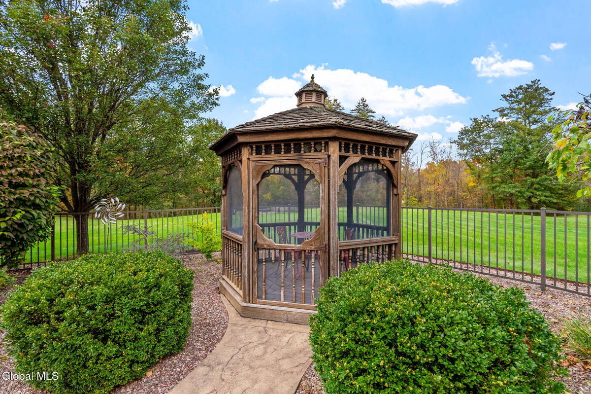 #65 photo, 737 Muitzeskill Road, Schodack , NY 12156