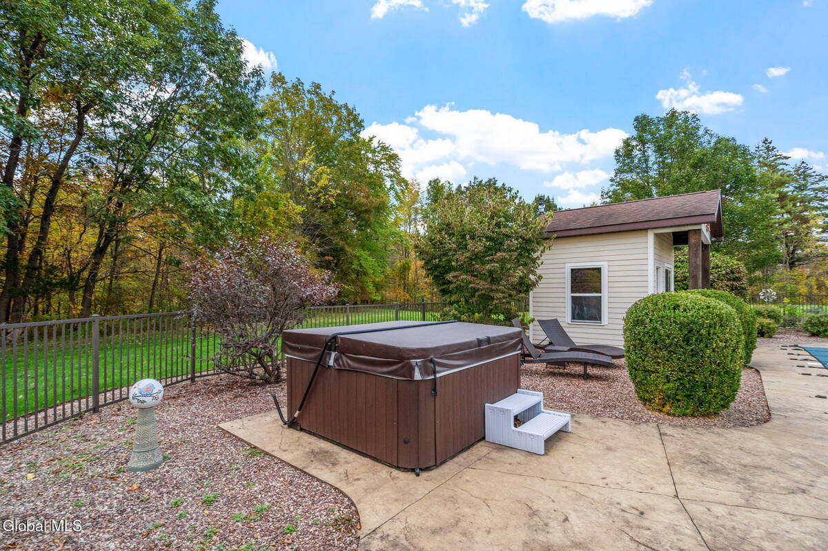 #66 photo, 737 Muitzeskill Road, Schodack , NY 12156