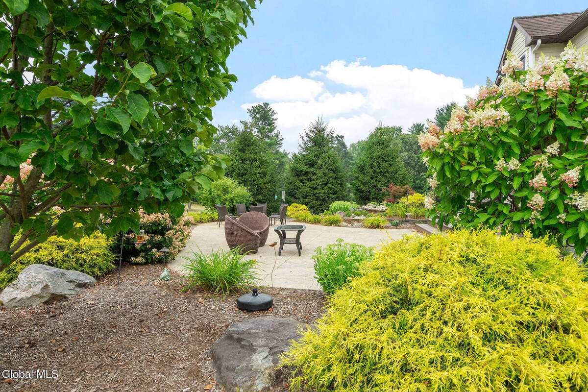 #69 photo, 737 Muitzeskill Road, Schodack , NY 12156