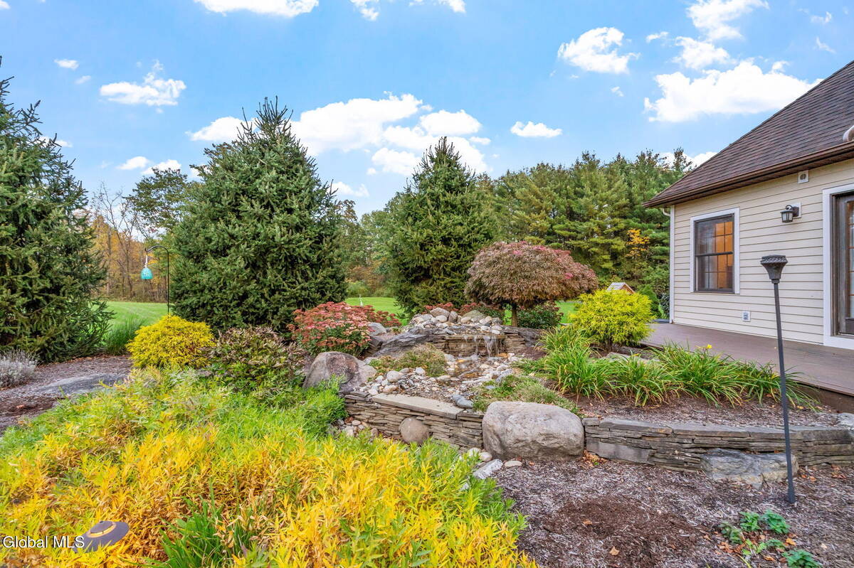 #77 photo, 737 Muitzeskill Road, Schodack , NY 12156