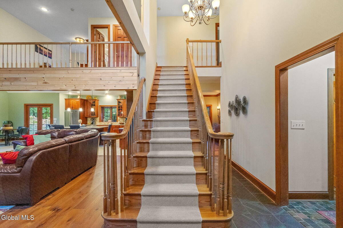 #8 photo, 737 Muitzeskill Road, Schodack , NY 12156