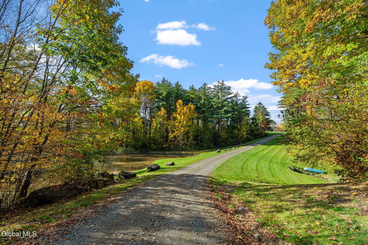 #80 photo, 737 Muitzeskill Road, Schodack , NY 12156