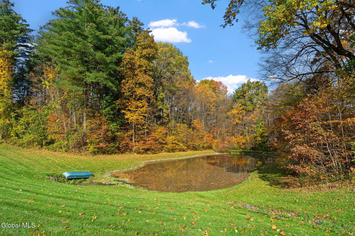 #82 photo, 737 Muitzeskill Road, Schodack , NY 12156