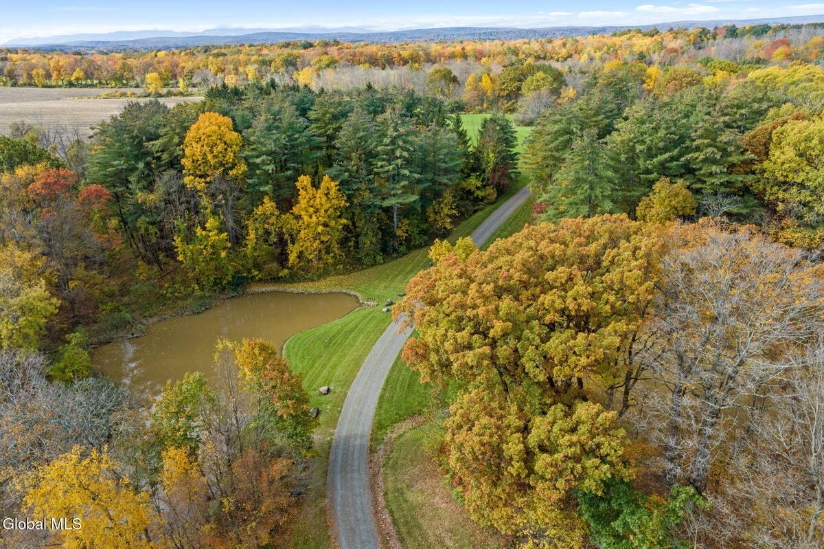 #84 photo, 737 Muitzeskill Road, Schodack , NY 12156