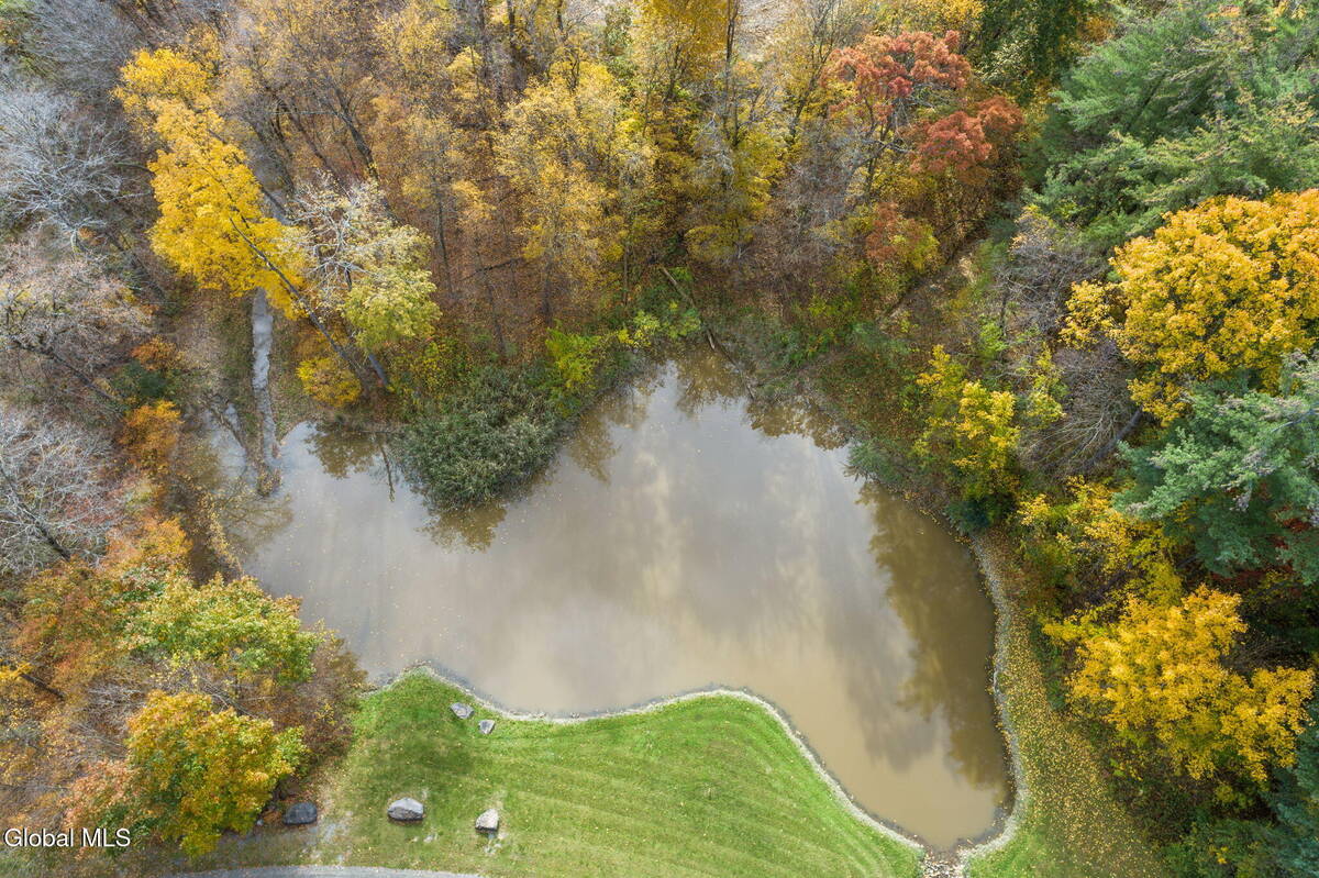 #85 photo, 737 Muitzeskill Road, Schodack , NY 12156