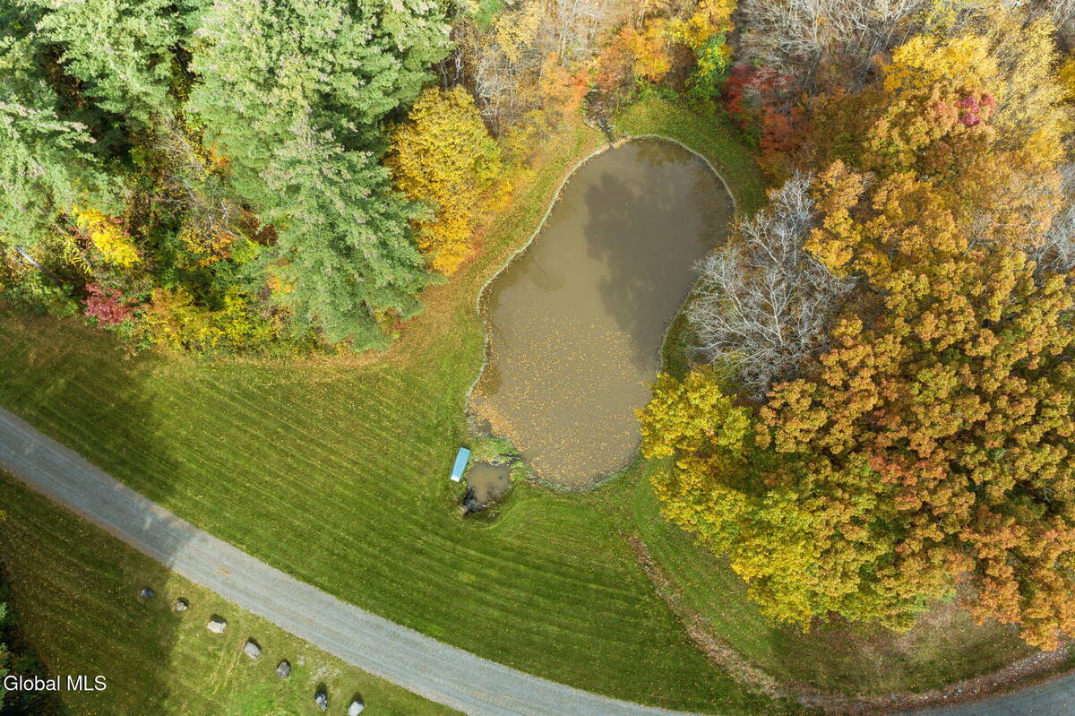 #86 photo, 737 Muitzeskill Road, Schodack , NY 12156