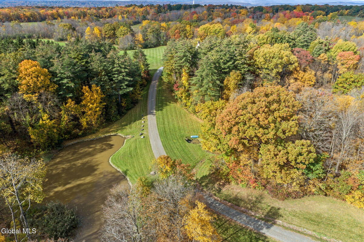 #92 photo, 737 Muitzeskill Road, Schodack , NY 12156