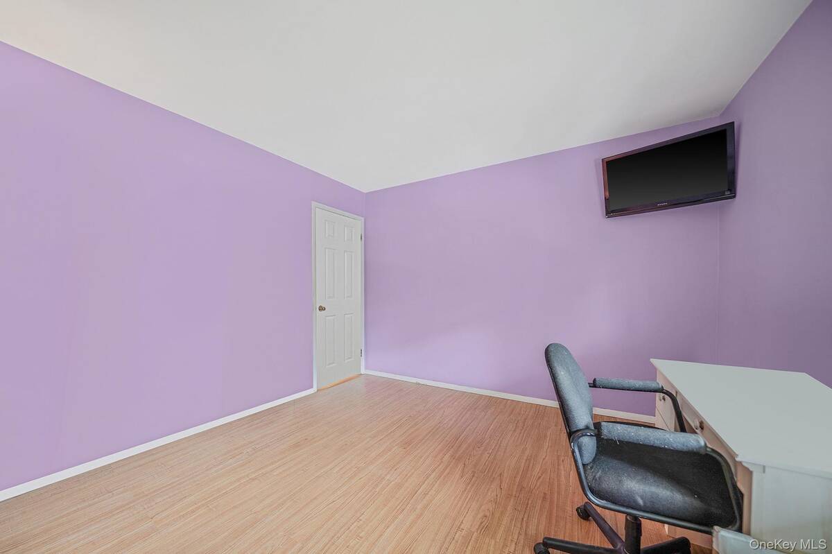 #27 photo, 24 Oakdale Avenue, サフォーク郡 Farmingville , NY 11738