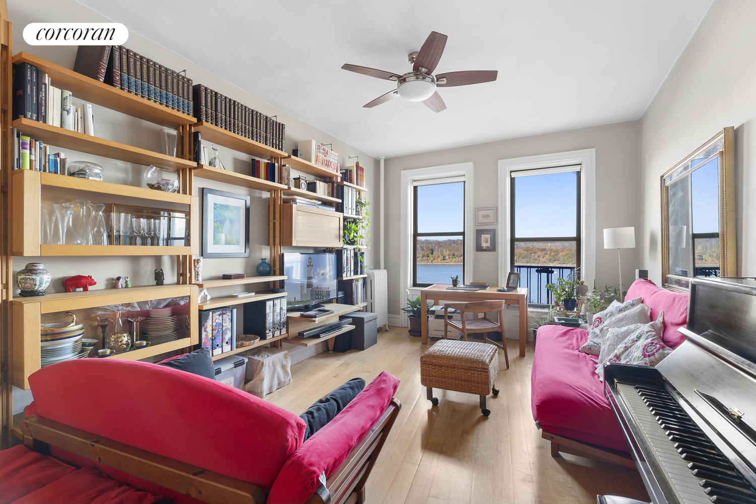 #1 photo, 880 W 181ST Street, マンハッタン Hudson Heights , NY 10033