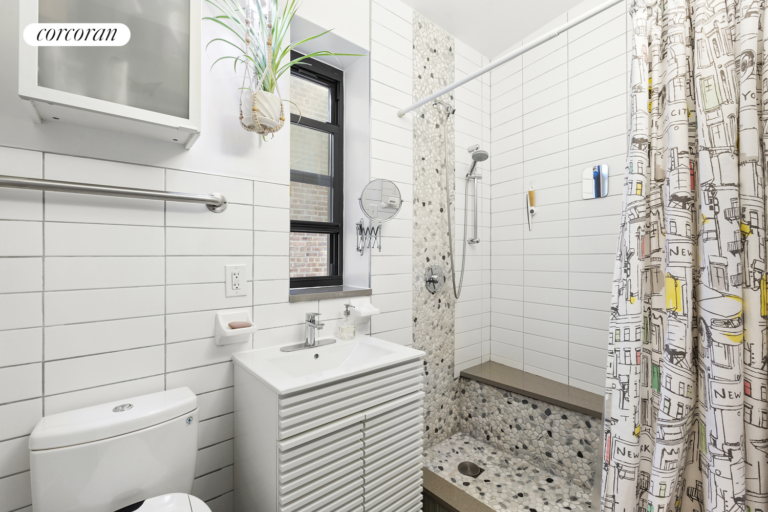 #7 photo, 880 W 181ST Street, マンハッタン Hudson Heights , NY 10033