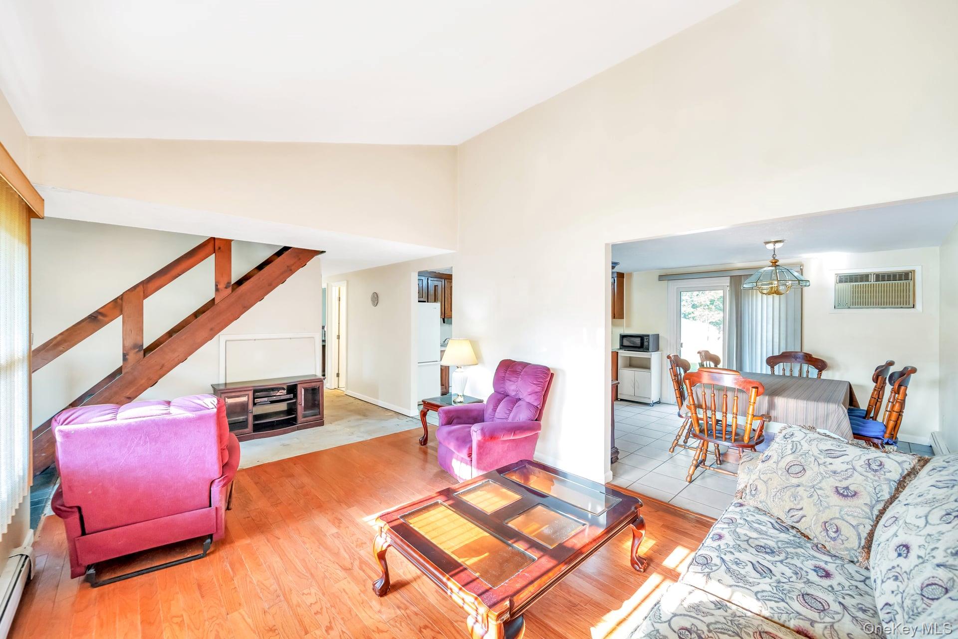 #11 photo, 75 White Pine Way, サフォーク郡 Medford , NY 11763